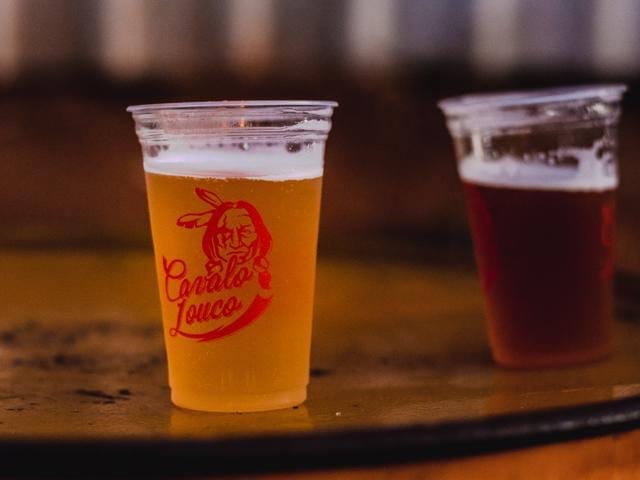Chopes da Cervejaria Cavalo Louco, umas das Marcas goianas, no Cerrado Beer Festival
