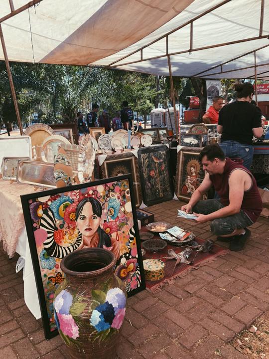 Feira de Antiguidades da Praça Tamandaré, em Goiânia