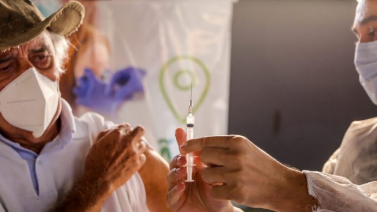 Goiânia vacina idosos a partir de 74 anos nesta quinta-feira (18/3)