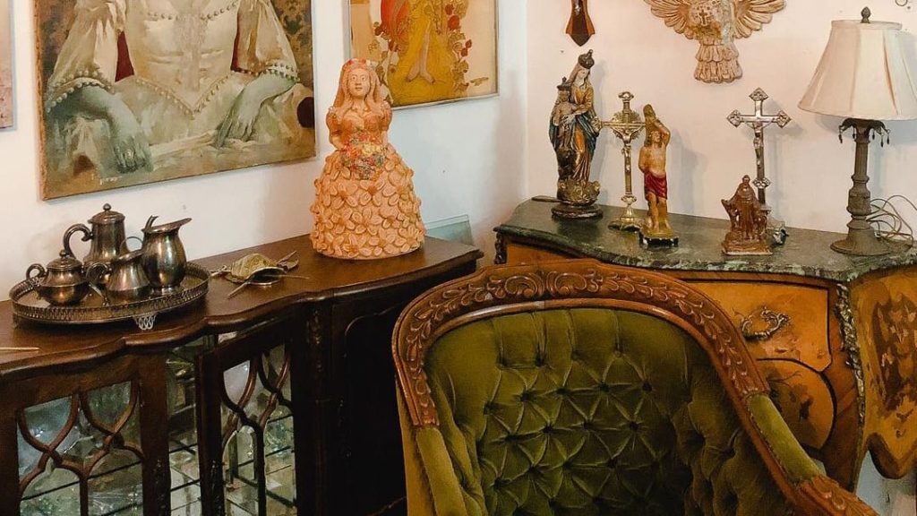 Brechó Goiano Antiquário no Centro