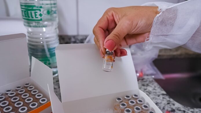 Goiás recebe mais 161 mil doses de vacinas contra a Covid-19