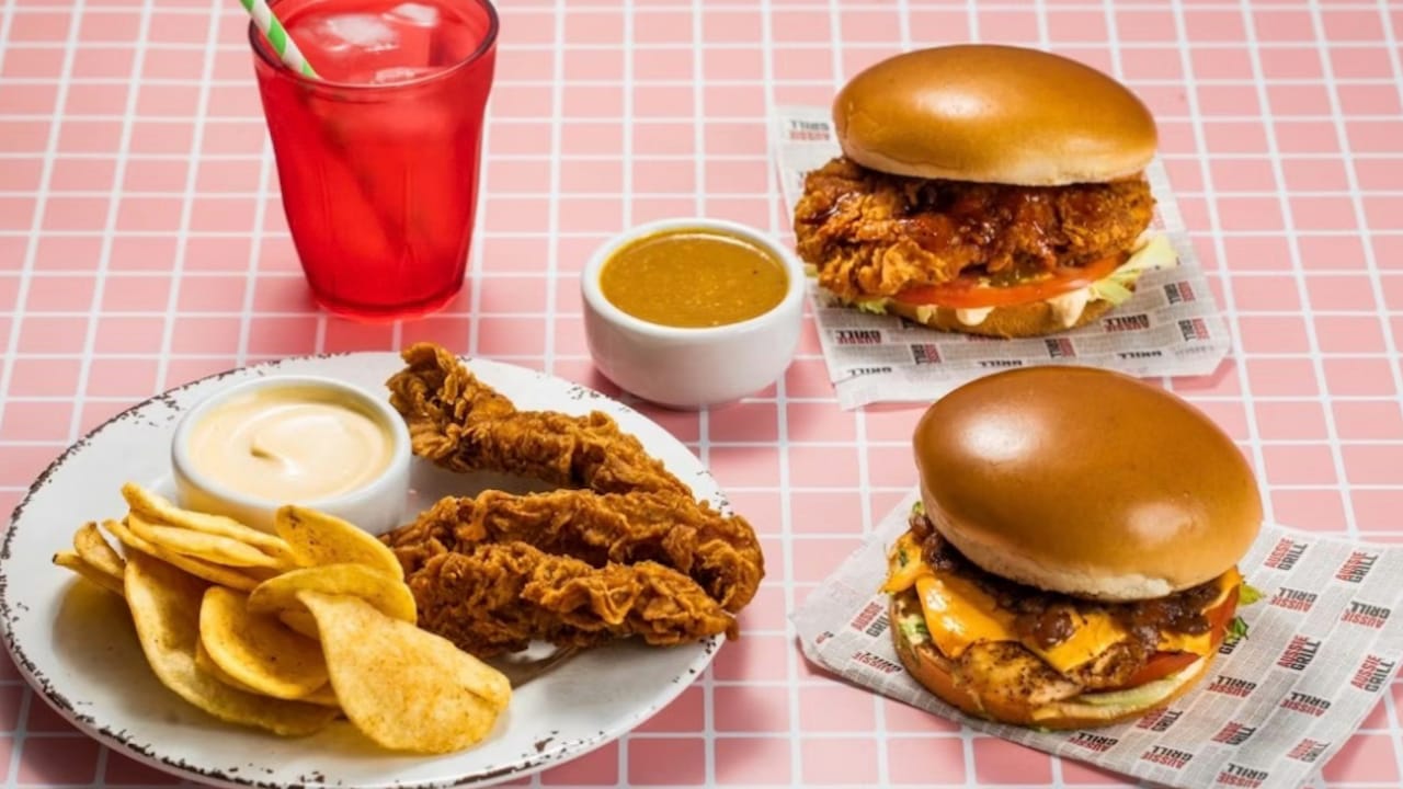 Frango frito, batatas e sanduíches do Aussie Grill