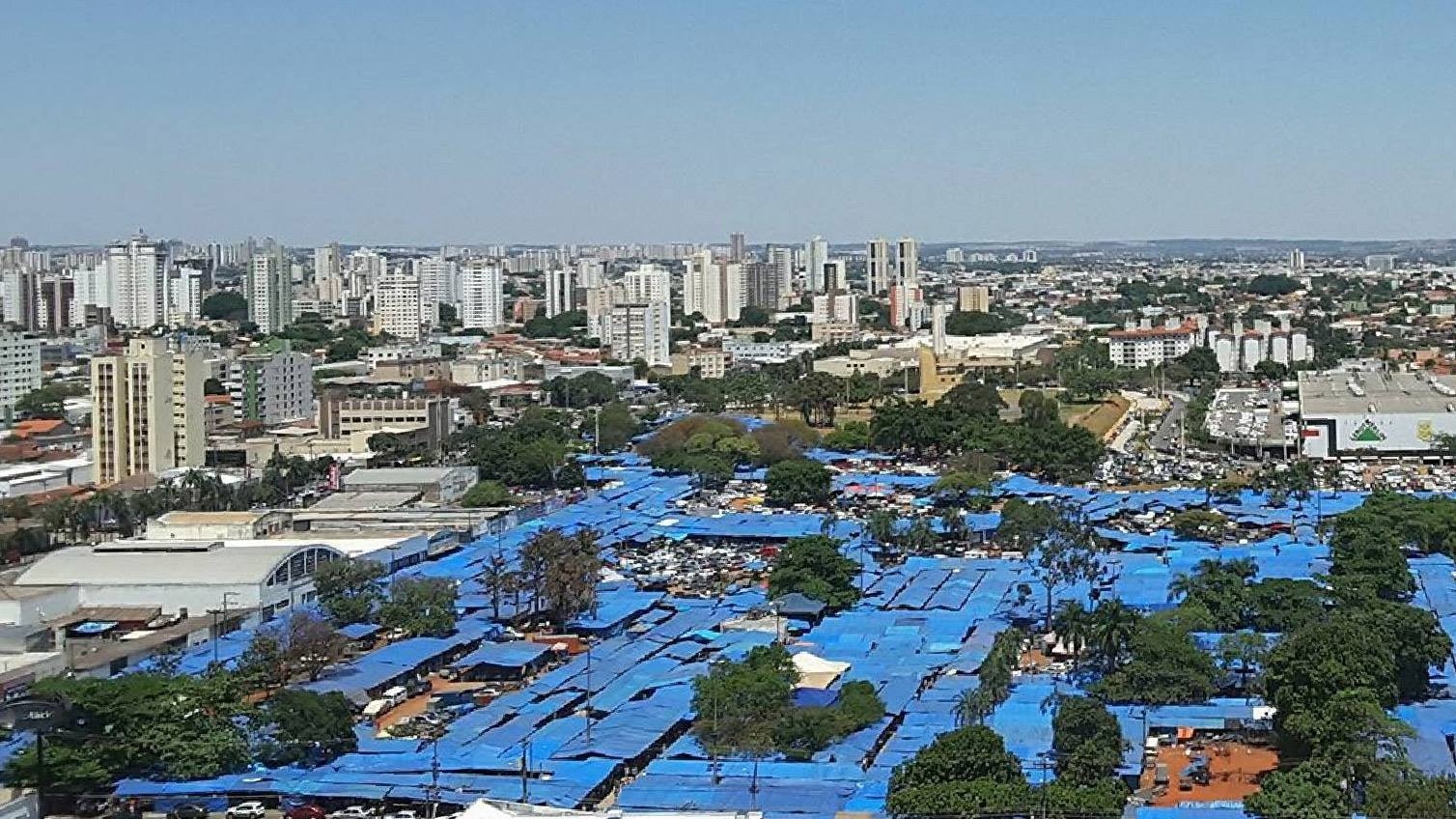 Prefeitura volta a liberar funcionamento de Feira Hippie às sextas-feiras