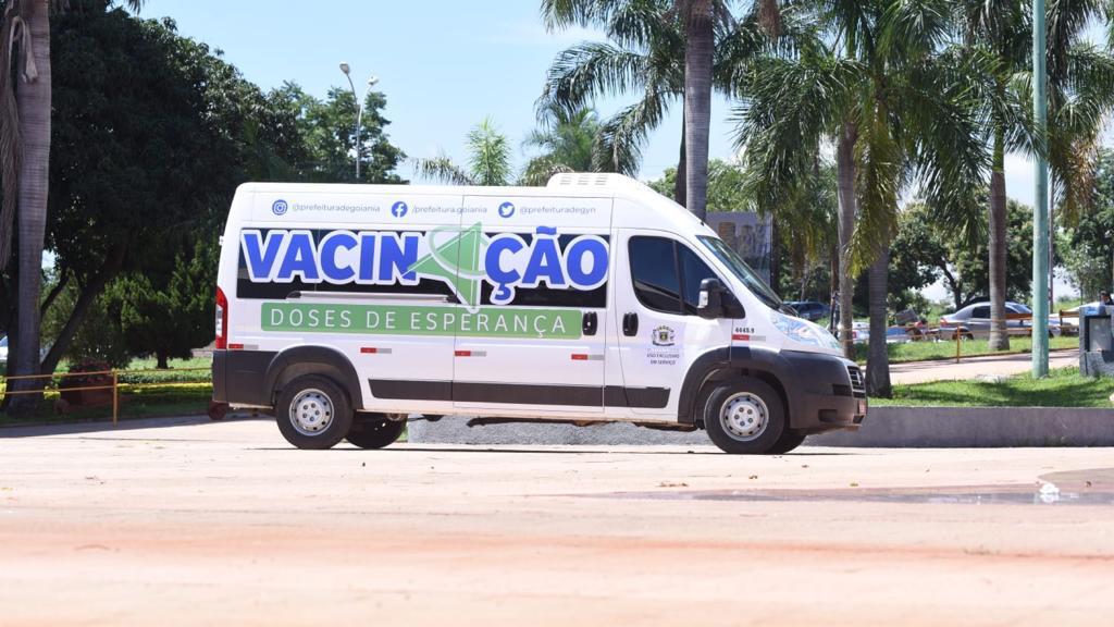 Van de vacinação contra Covid-19 voltar a atender em Goiânia