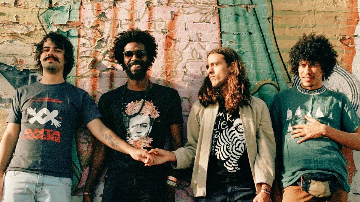 Festival Vaca Amarela terá show de banda goiana Boogarins