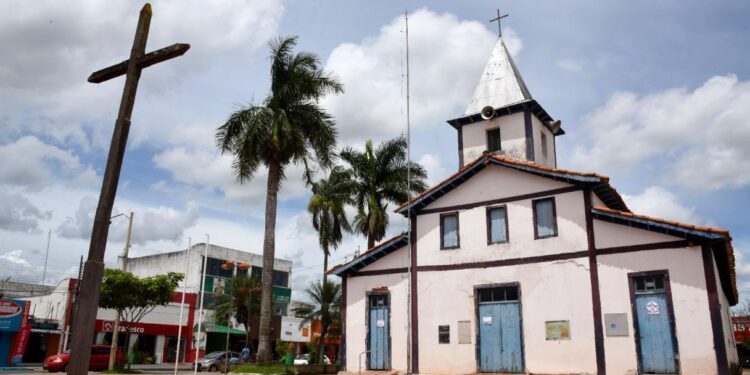 Santuário da Paróquia Nossa Senhora Aparecida passa por restauração