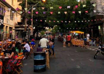 Quermexe: Festa Junina movimenta Rua 8, no Centro de Goiânia