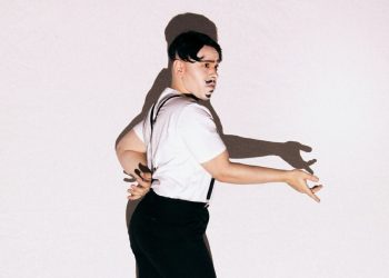 Centro Cultural Octo Marques inaugura obra “O Divã da Doutora Alana"