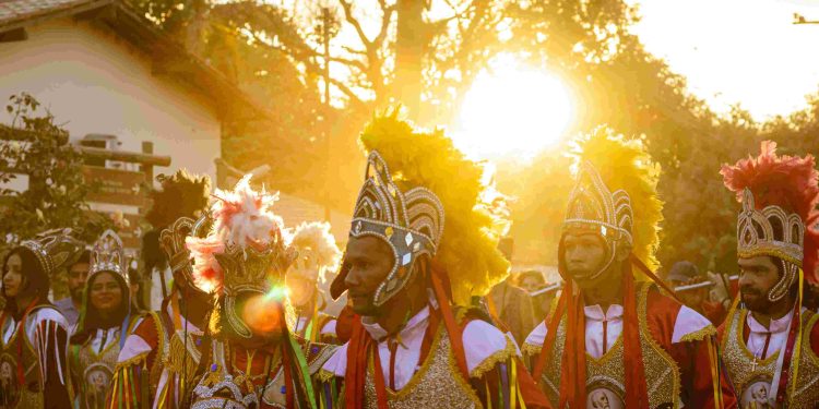 De 13 a 20 de setembro de 2025, a Vila de São Jorge, em Alto Paraíso, e no coração da Chapada dos Veadeiros (GO), volta a ser palco do 25º Encontro de Culturas Tradicionais da Chapada dos Veadeiros, um dos mais longevos e respeitados festivais dedicados aos saberes e manifestações culturais populares e tradicionais do Brasil.