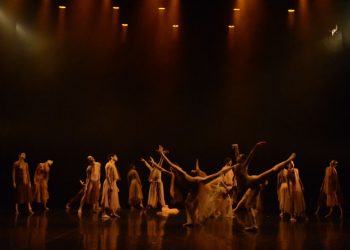 Basileu França apresenta espetáculo gratuito de dança