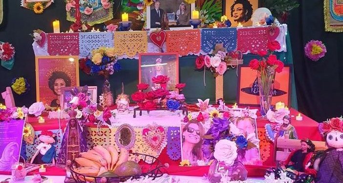 Bloco Não é Não faz Fiesta de Los Muertos em Goiânia