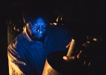 Netflix divulga trailer de série sobre acidente com Césio-137 em Goiânia