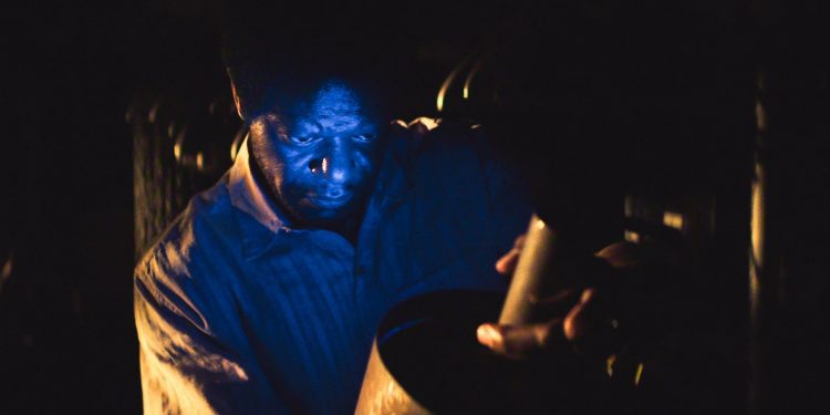 Netflix divulga trailer de série sobre acidente com Césio-137 em Goiânia
