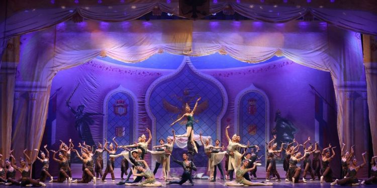 Balé do Basileu França é escolhido para abrir Festival de Dança de Joinville