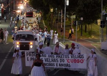 Procissão em homenagem aos Pretos Velhos toma ruas de Goiânia neste sábado (30/5)