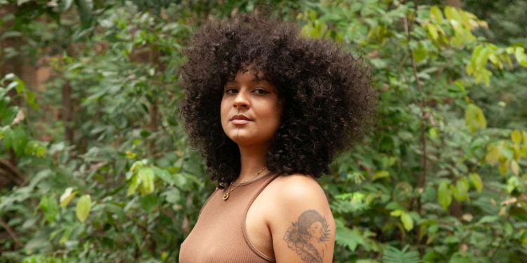 Artista goiana Òkun disputa 2º turno da votação popular do Prêmio PIPA 2026