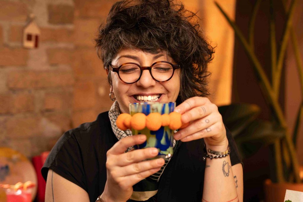Coquetelaria autoral em São Paulo: como bartenders mulheres estão reinventando os drinques da cidade