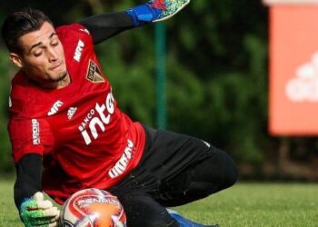 Afastado pelo São Paulo, goleiro Jean é emprestado ao Atlético-GO