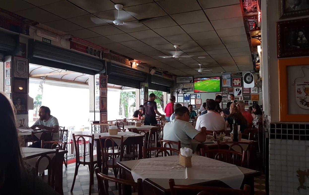 assistir futebol em Goiânia