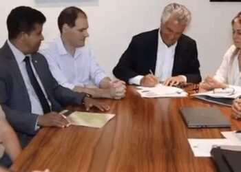 Caiado atende militares e prorroga benefícios de aposentadoria da classe