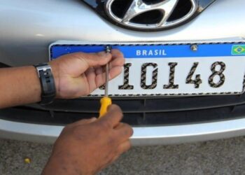 Em Goiás, novas placas custam no máximo R$ 120; veja quem deve adotar