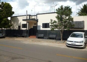 Homem é preso após agredir ex e enforcar filha de 6 anos, em Ipameri