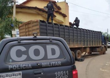 Homem é preso com R$ 2 milhões em cigarros contrabandeados, em Goiânia 