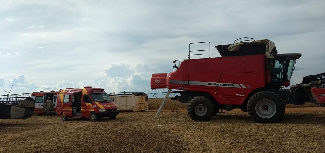 Homem é socorrido após perder perna em acidente com máquina agrícola, em Luziânia