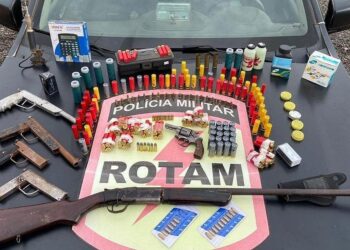 Homens são presos com seis armas de fogo e quase 300 munições, em Luziânia