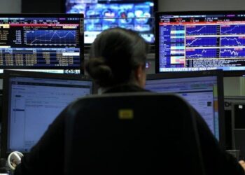 Maioria das Bolsas da Europa fecha em queda com surto de coronavírus em foco