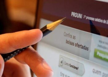 MEC suspende inscrições no ProUni