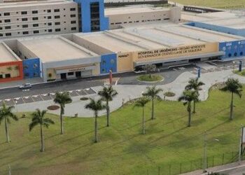 Menina que caiu de toboágua em Catalão será batizada dentro do Hugol, em Goiânia