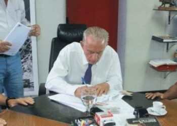 Prefeito de Goiânia sanciona lei que regulamenta vale-alimentação para motoristas