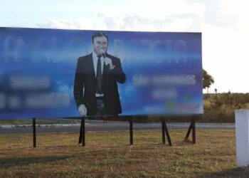 Prefeito de São Domingos teria contratado Amado Batista em vez de pagar Enel