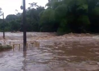 Rompimento de represa: 100 moradores de Pontalina ficam sem água e energia