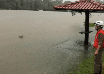 Em Goiás, bombeiros vistoriam represa com risco de transbordamento
