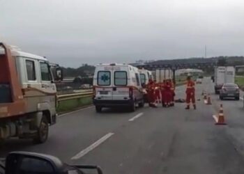 Motociclista morre após ser atropelado por caminhão na BR-060, em Anápolis