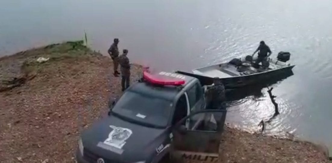 PM apreende 40 quilos de pescado irregular em Uruaçu