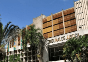 Servidor do TJ-GO deve trabalhar como os demais, diz OAB contra 'turno único'