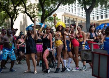 Sesc apoia carnaval de rua PEQUIninos