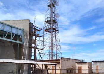 Trabalhador leva choque elétrico enquanto rebocava parede, em Cristalina