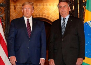 Brasil e Estados Unidos assinam acordo militar