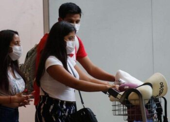 Casos no Brasil sobem 65% e chegam a 200; países vizinhos fecham fronteiras