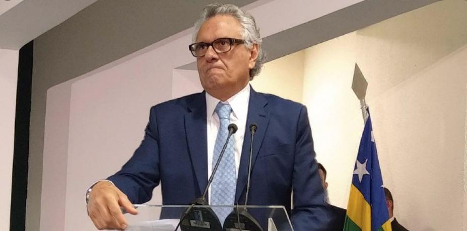Coronavírus: Caiado assinará decreto para alterar horários de aulas e ônibus