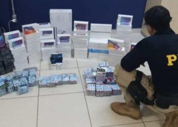 Homem é pego em Luziânia com 100 celulares do Paraguai para revenda