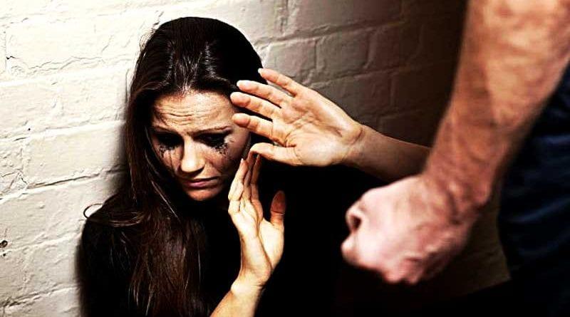 Mulher é agredida com vários socos por companheiro, em Alto Paraíso