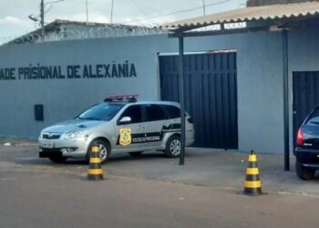 Presos fazem motim por causa de suspensão de visitas, em Alexânia