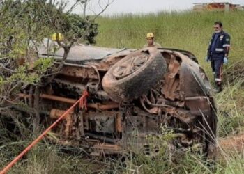 Capotamento deixa três feridos graves na GO-118, em São Gabriel
