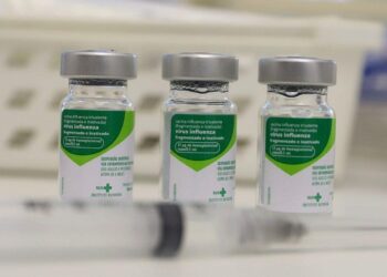 Vacinação contra gripe continua nesta quarta (8) com mudanças nos drive-thrus