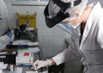 Goiânia e Aparecida registram 531 profissionais da saúde com covid-19